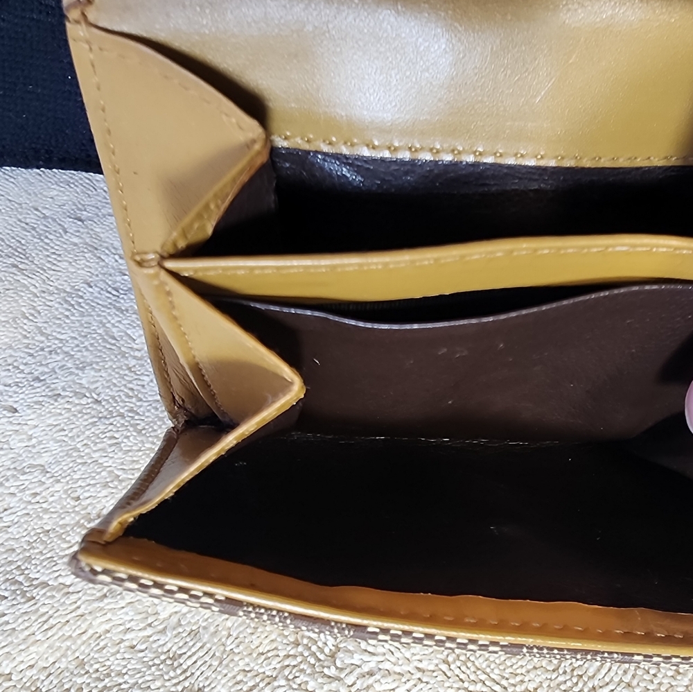 Gucci Vintage GG Monogram piston lock compact Tan Wallet GUC - Picture 11 of 15